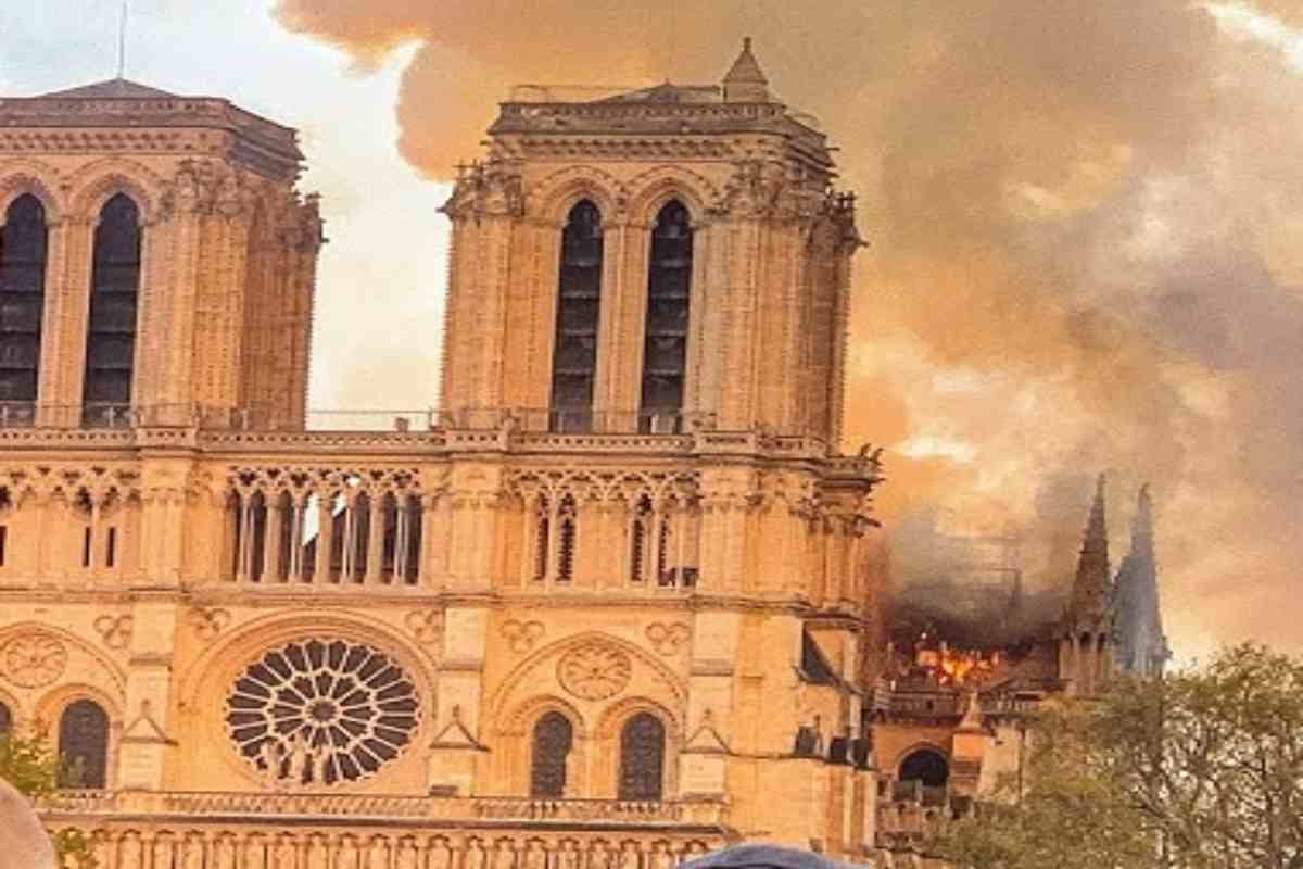 incendio notre-dame